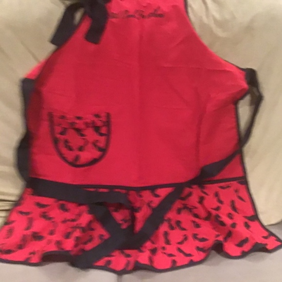 Great novelty apron “Will Cook For Shoes” in beautiful Red & Black - Picture 2 of 6